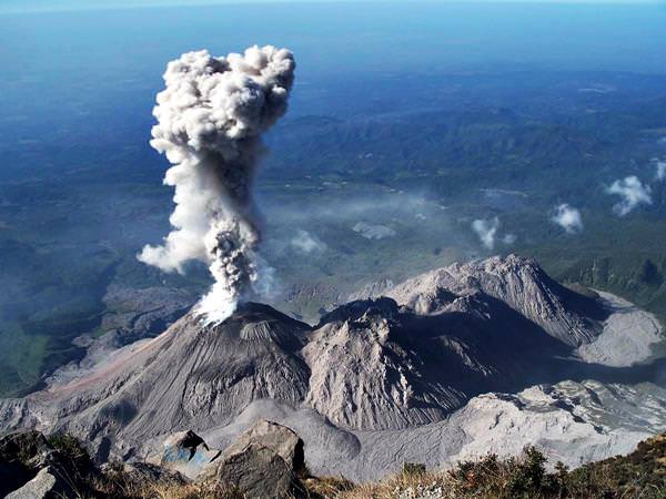 3 volcanes que debes conocer en Guatemala _ Santa María